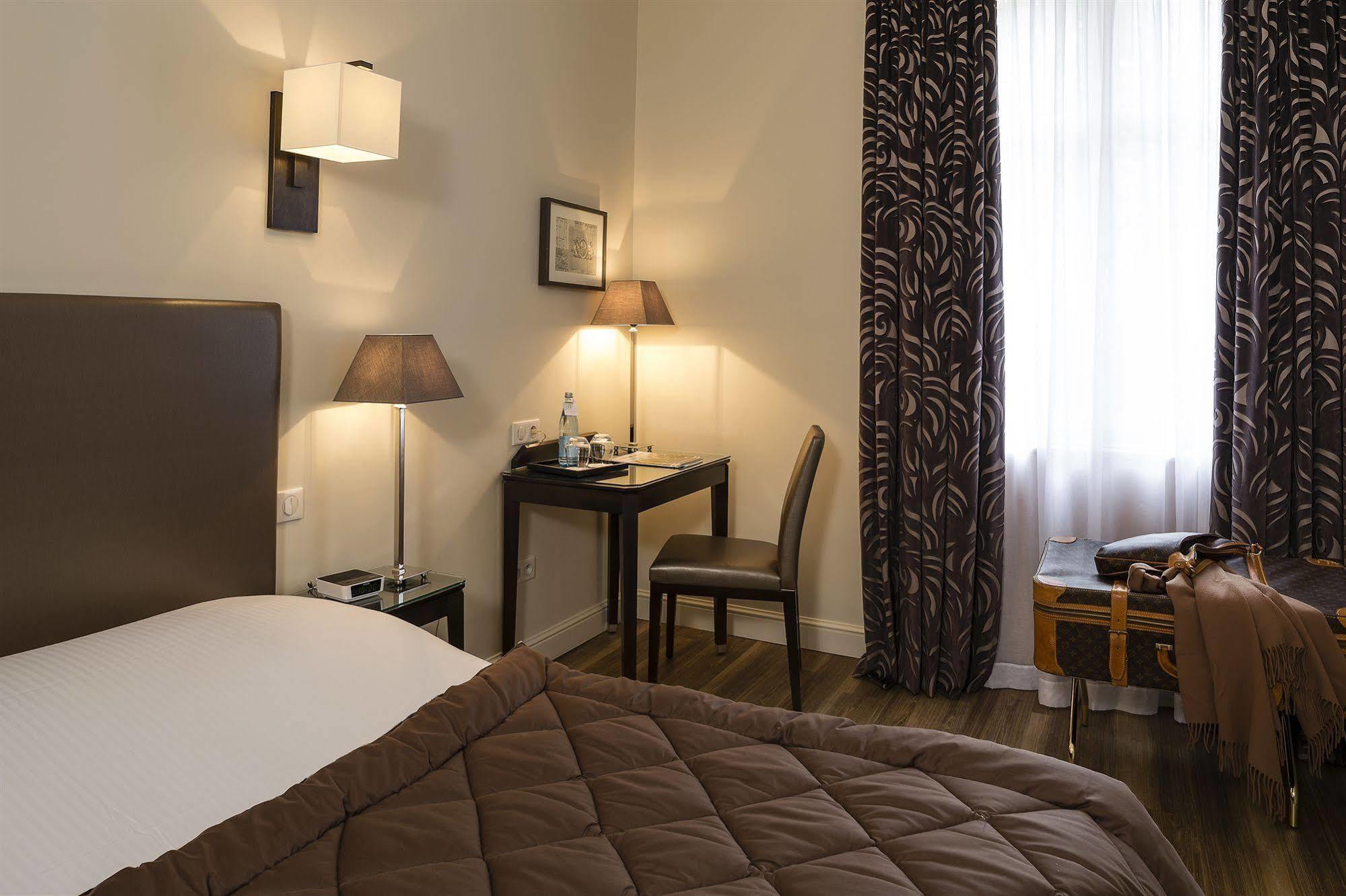 The Originals Boutique, Hotel Des Princes, Strasbourg Centre Bagian luar foto